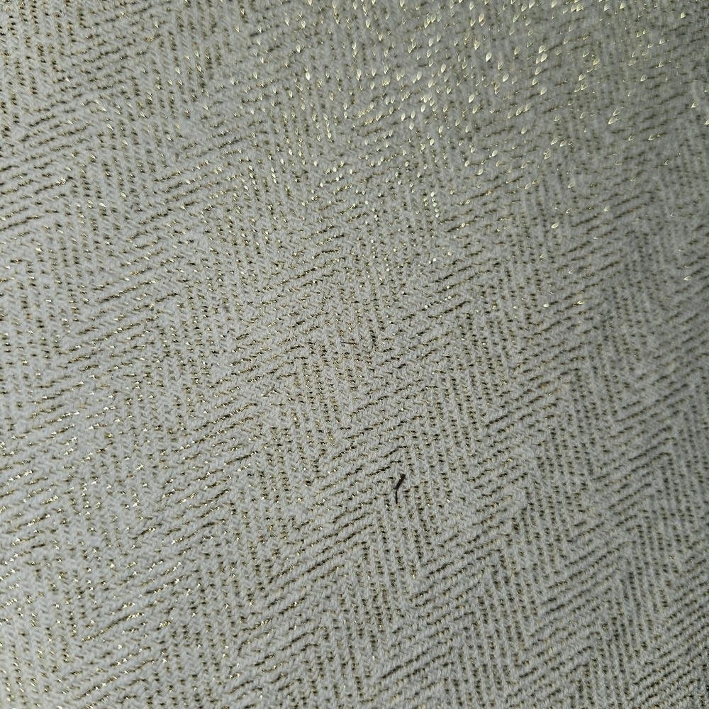 Elegant Gold shimmer round 65" Tablecloth - Picture 5 of 5